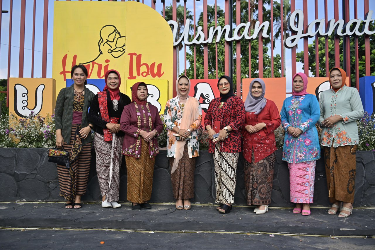 Baju Adat Purbalingga dengan Warna Lokal yang Menyimpan Cerita