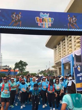 Livin Runfest Semarang 2025 Hadir di Muladi Dome Undip, Ribuan Peserta Meriahkan Ajang Lari Bergengsi