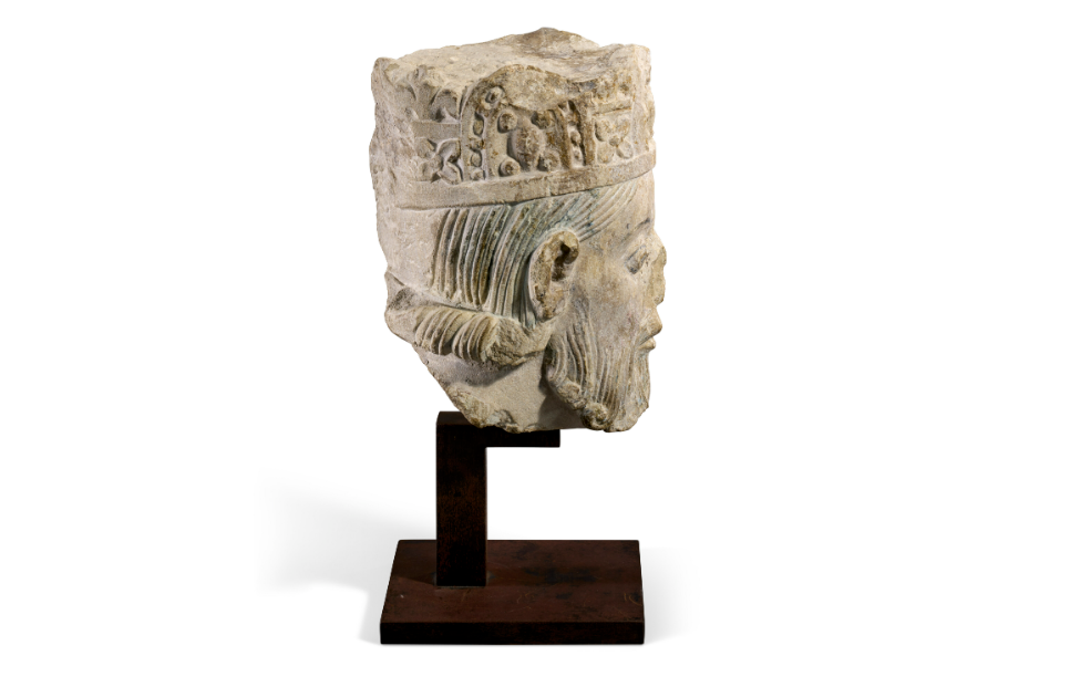 Fragmen Bersejarah di Balai Lelang: Kepala Raja Gotik Ditaksir Hingga USD 180.000 di Christie’s