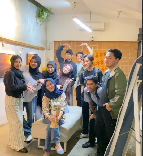 Pengunjung Nilai Karya Friesta Pasha Sarat Makna dan Relatable